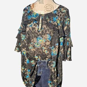NWT Lane Bryant black and blue floral print blouse with ruffle sleeves. Size: 24